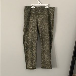 Hylete Capris size large